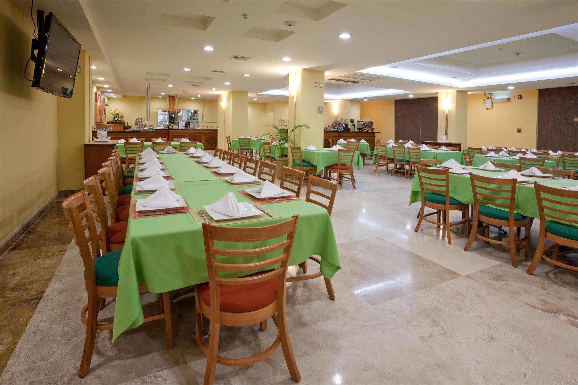 Hípico inn Hotel Poza Rica Restaurante foto